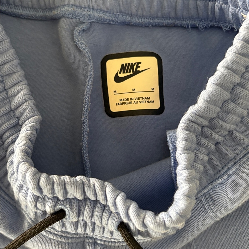 Boy’ Nike Tech Hoodie and Pants - Picture 9 of 10